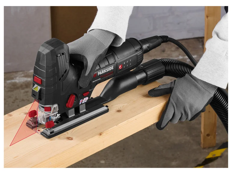 PARKSIDE PERFORMANCE Scie sauteuse pendulaire PPSTK 550 A1. 550 W