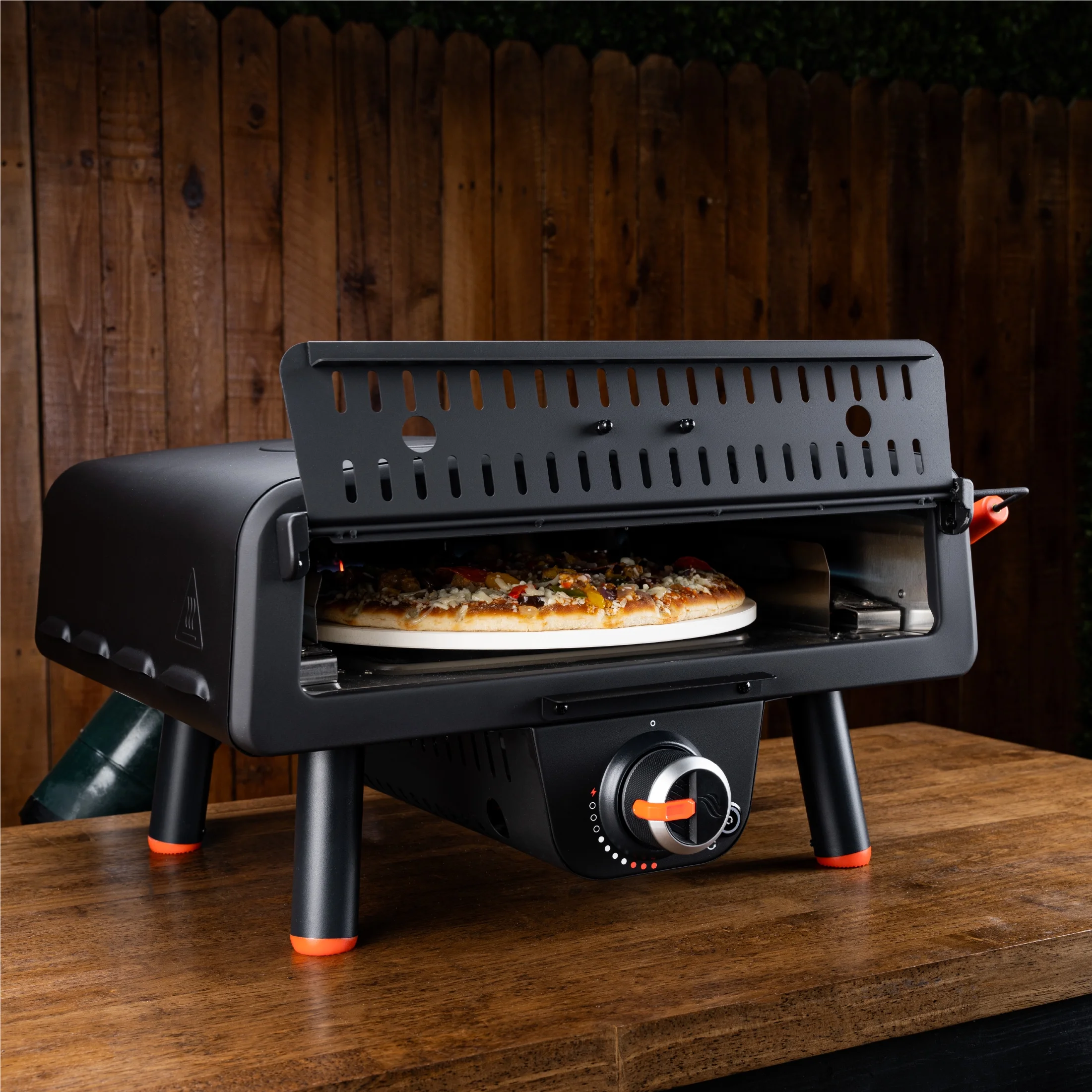 Blackstone Outdoor Tabletop Propane Pizza Oven with 13�?Rotating Pizza Stone