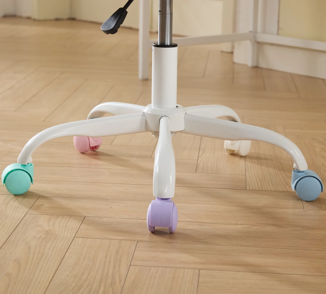 Furniture Office Chair,  Artificial Rabbit Hair Makeup Vanity Chair Chair, 360 Comfy Swivel Armchair with Wheels, Modern Height Adjustable Cute Vanity Chair for Living Room Small Spaces Pink