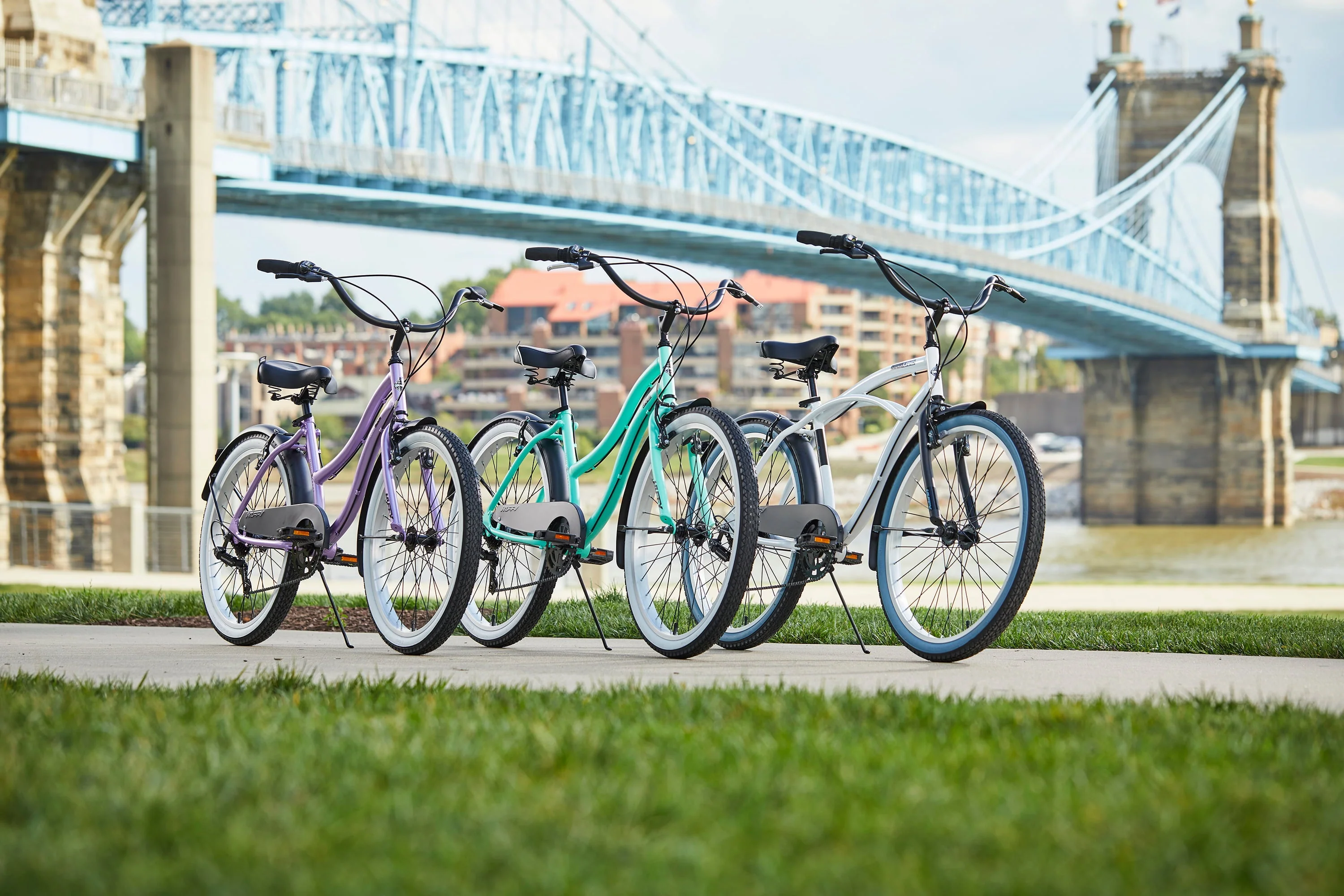 Huffy 26-In. Women's Lockland 7-Speed Cruiser Bike, Sea Foam, Green