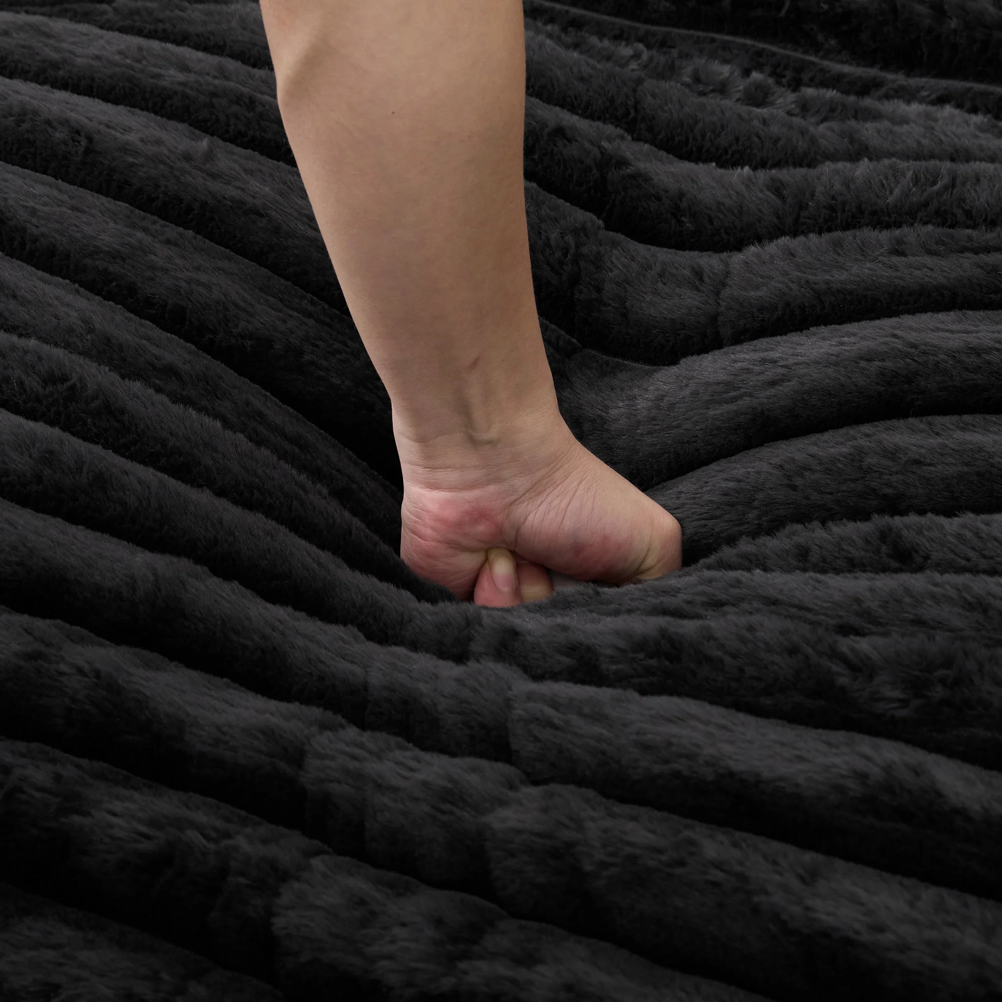 Oversized Double Chaise Lounge, Faux Fur Upholstered Deep Seat Sofa with 2 Pillows, 2 Cupholders, and Dual USB Ports